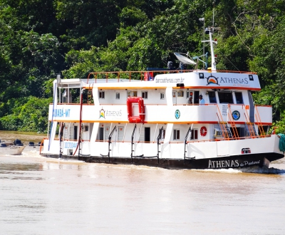 Barco Athenas do Pantanal